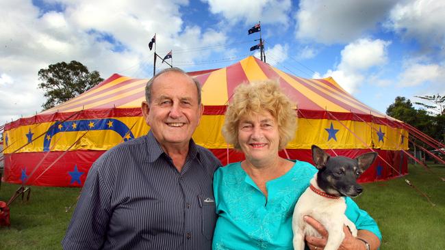 The Stardust Circus at Palm Beach: Jan and Lindsay Lennon.