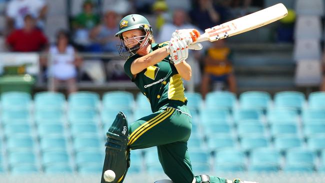 Former Australia cricketer Leah Poulton will move into a coaching role with Cricket Australia.
