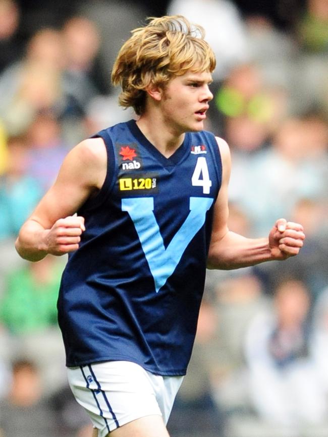 Jack Watts in action for Vic Metro in 2008.