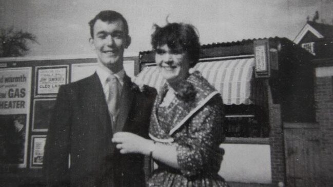 Flinders View couple Ron and Eunice Shanahan on their wedding day in 1960.