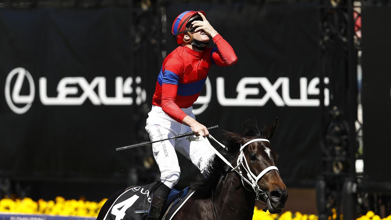 Melbourne Cup 2021 Verry Elleegant wins video replay