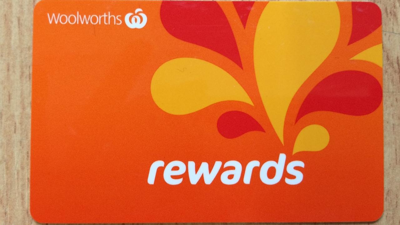 Woolworths Rewards members have taken sides over whether it’s OK to ask someone if you can scan your card on their groceries.