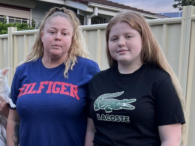 Chifley College Dunheved campus student Jakayla Clegg (right) witnessed the student pull out a knife. She is pictured with mum Lesley Ellingsworth. Picture: Nicholas Finch