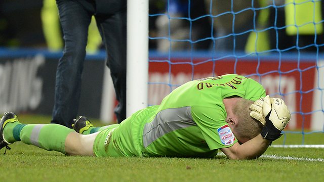 Man sent to prison for 16 weeks over attack on Sheffield Wednesday  goalkeeper Chris Kirkland