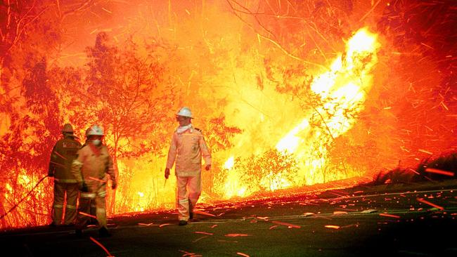 Fire at Ingleside near Bahi Temple on January 15, 2001. Picture: Simon Dean