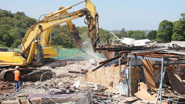 Beacon Hill High School being demolished in 2006. Picture: Brad Hunter