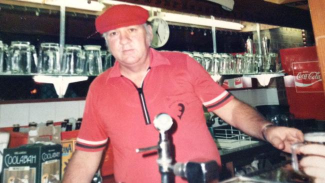 Legendary Frankston Dolphins clubman Junior Heagney dies at age 72 ...