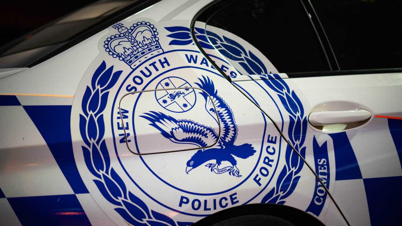 Man shot after stabbing his victim with scissors in Wagga Wagga, south ...