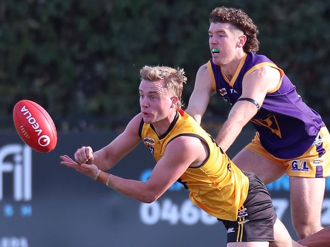 WorkSafe Interleague Championship, Goulburn Valley L  V Ovens & Murray FNL, at Deaken Reserve, Shepparton,  Matthew Lias, 10, Goulburn Valley l  & Jedd Longmire, 14,  Ovens & Murray FNL,  Picture Yuri Kouzmin