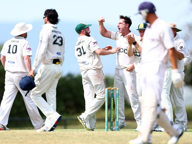 Carrum Downs celebrate an important win. (Photo by Josh Chadwick)