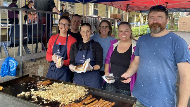 The barbecue at Jannali East Public School was popular with voters. Picture: Ashleigh Tullis