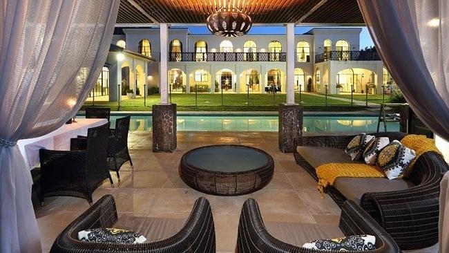 Pool cabanas better than your pad