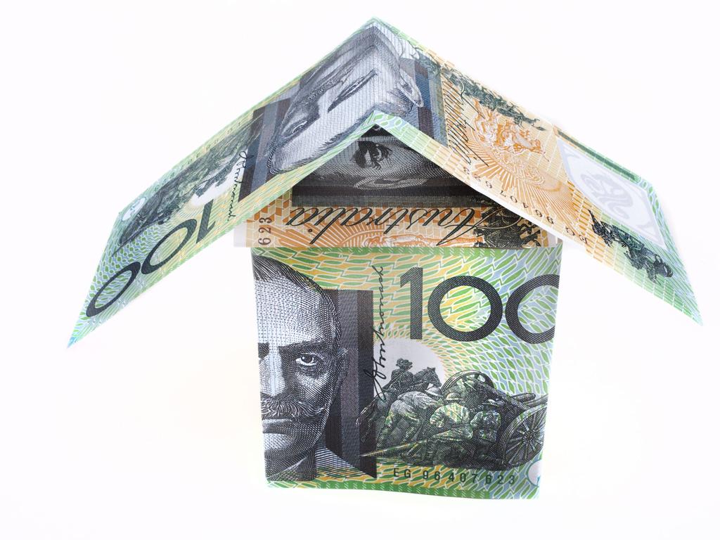 Households and businesses have amassed $200b in savings as Australians tighten their belt during COVID-19.