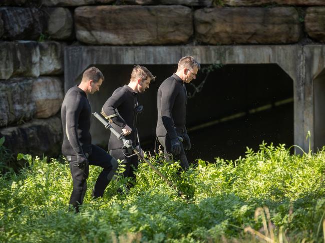 Police found a knife nearby the scene of the stabbing. Picture: Julian Andrews.