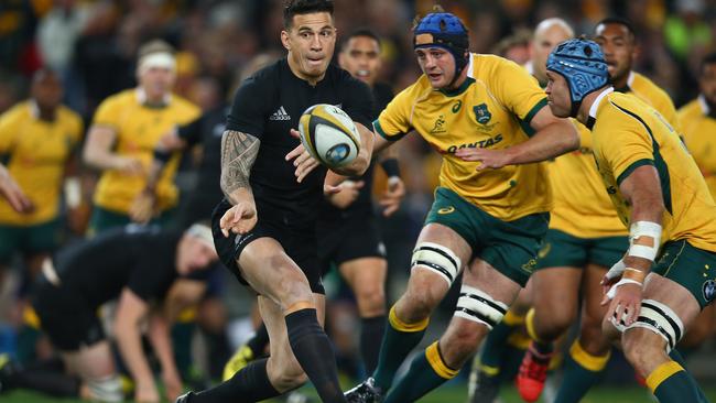 SBW takes on the Wallabies defence during the 2015 World Cup final.