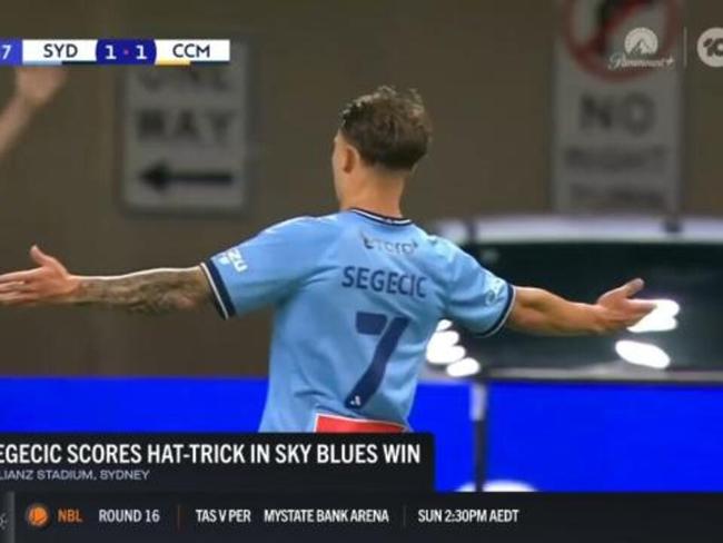 Sydney FC smash Mariners at home