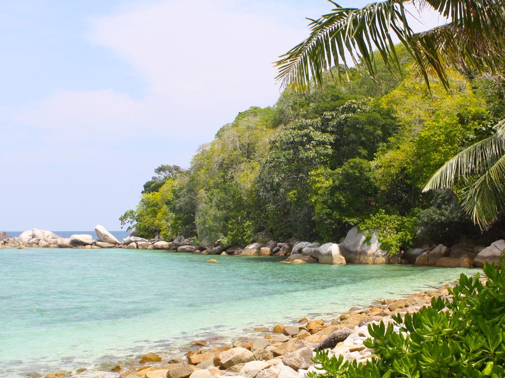 Belitung island Indonesia: Hotels, island hopping tours | escape