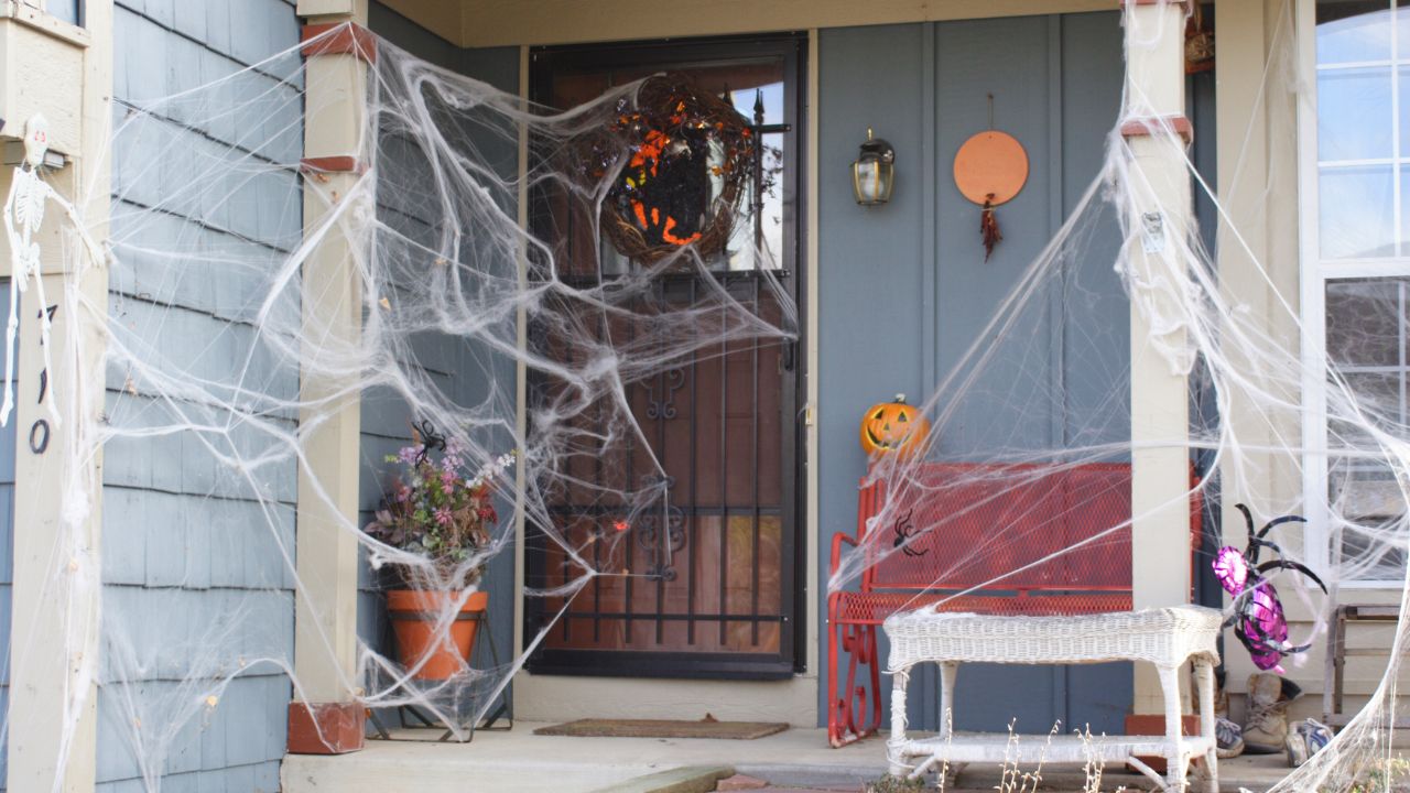 How to put up fake spiderwebs for Halloween