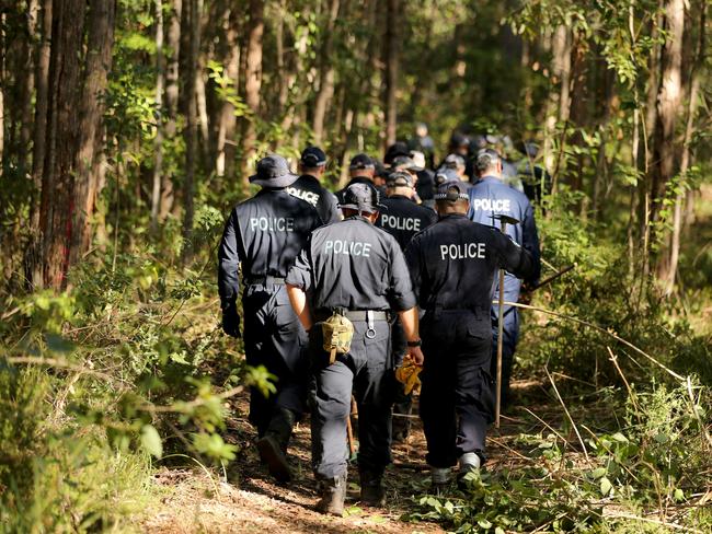 Police search the bush around Kendall. Pic Nathan Edwards.