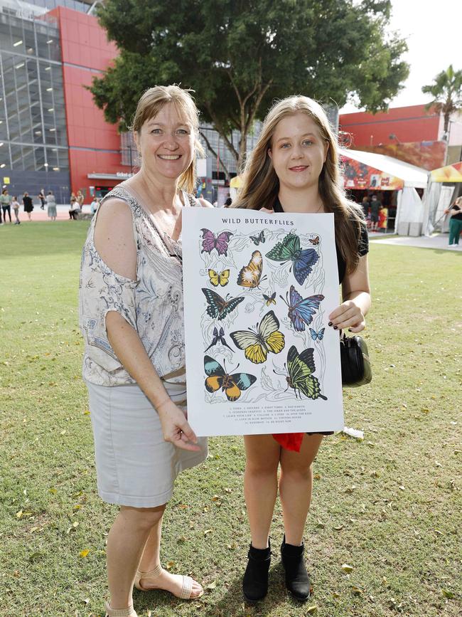 Suzy Howell and Sarah McKeown at the Ed Sheeran concert at Suncorp Stadium. Picture: Josh Woning
