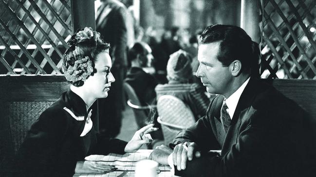 Dick Powell and Anne Shirley in Murder, My Sweet (1944)