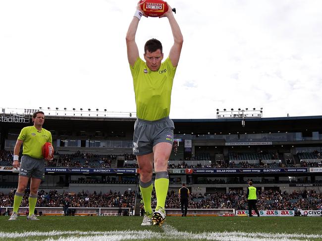 Umpires now have the option of throwing up the ball up if they are having a bad day of bouncing.