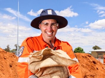 Riverland sandbagging Paul DePassos