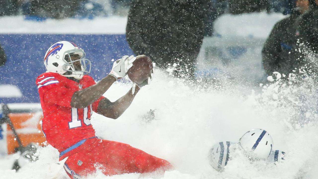 Bills-Colts Turns Into a Bizarre Game in a Blizzard - WSJ