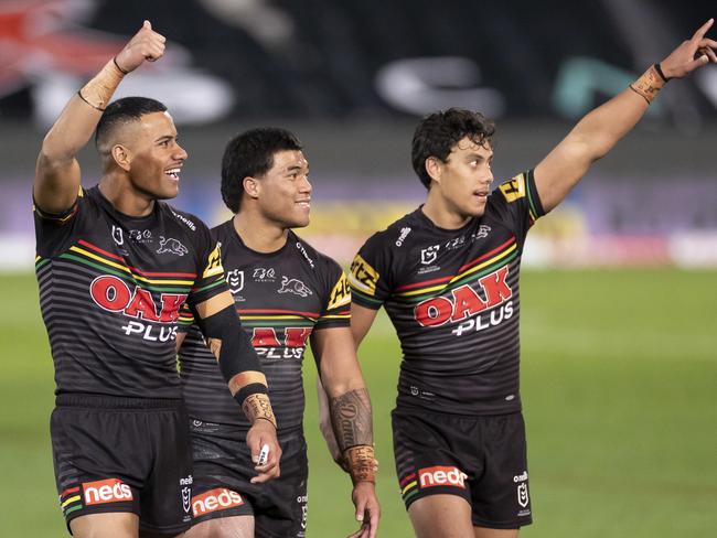 Panthers celebrate after the Round 7 NRL match between the Penrith Panthers and the South Sydney Rabbitohs at Netstrata Jubilee Stadium in Sydney, Thursday, June 25, 2020. (AAP Image/Craig Golding) NO ARCHIVING, EDITORIAL USE ONLY