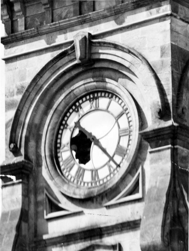 Damage caused to the GPO Adelaide post office building clock by the 1954 earthquake.