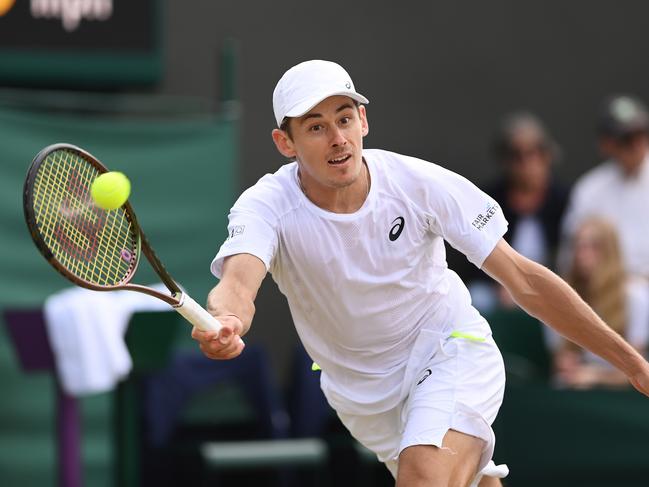 De Minaur loses after match points