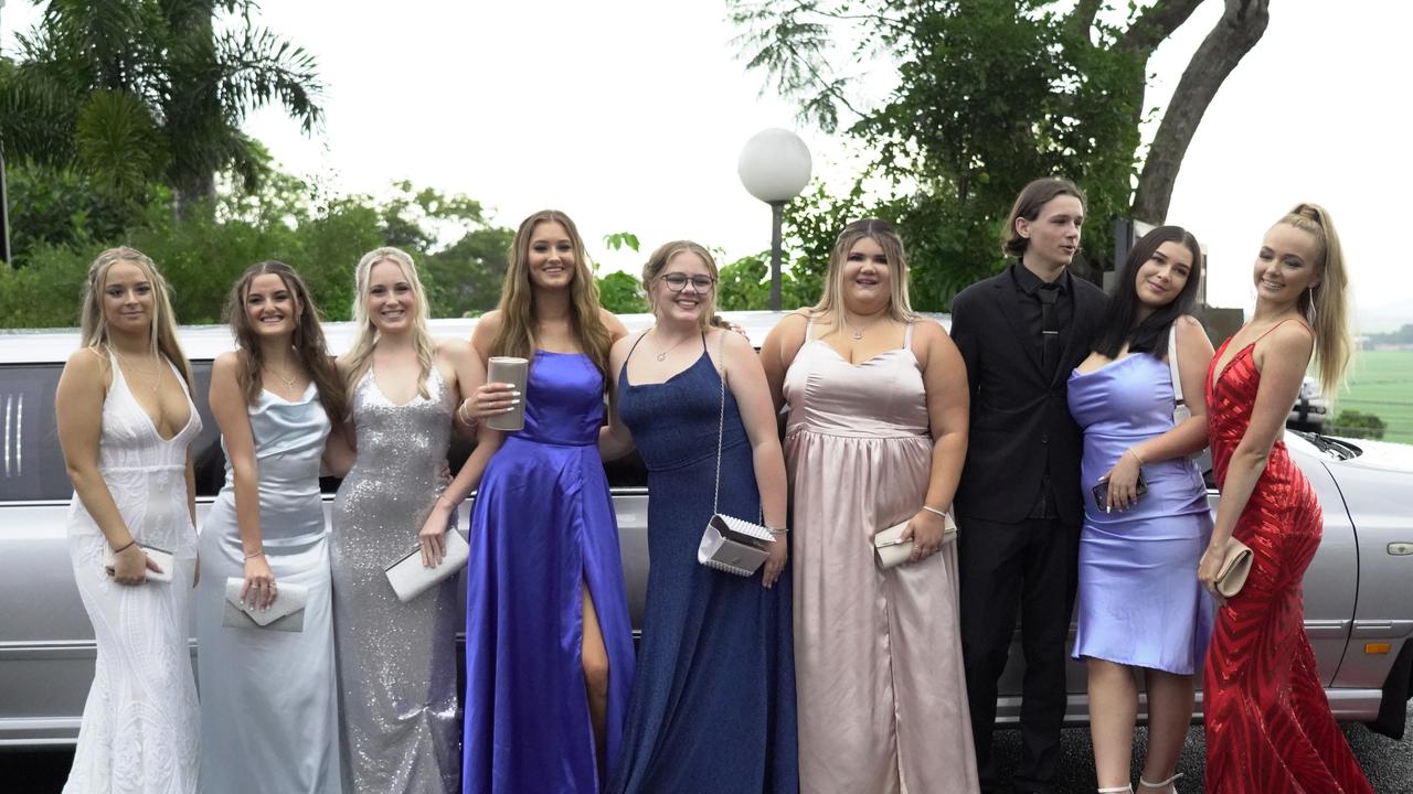 Rylee Bell, Shaleyce Papalia, Liliana Steenson, Kiara Allan, Zoe O'Connor, Brodi Cook, Baily Charlesworth, Emma Neki and Gemma Logan at the Kingscliff 2021 formal at Fins Plantation House on December 8. Picture: Ashi Hilmer