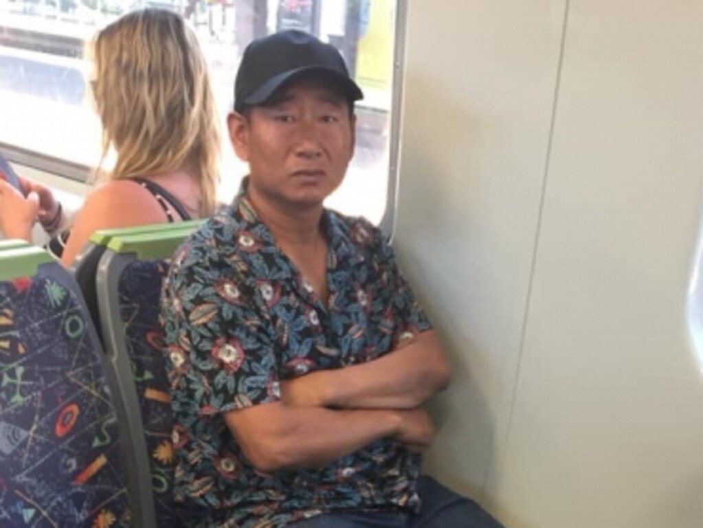 Crime Wrap Hunt For Man Who Showed 10yearold Porn On A Train