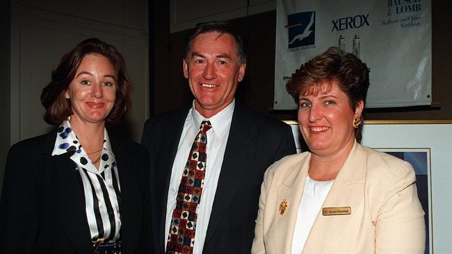 Ros Oatley (left) pictured at a social lunch in 2007.