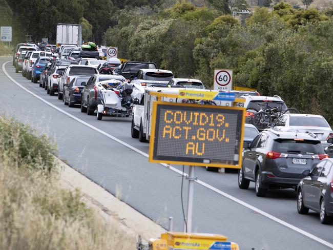 CANBERRA, AUSTRALIA-NCA NewsWire Photos  January 02 2021.Hundreds of vehicles entering the ACT on the Federal Highway from NSW  were stopped by ACT Police due to the new ACT/NSW Border closures. Picture: NCA NewsWire / Gary Ramage