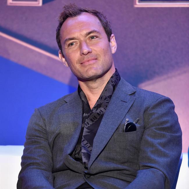 Jude Law, sans hook. (Photo by Alberto E. Rodriguez/Getty Images for Disney)