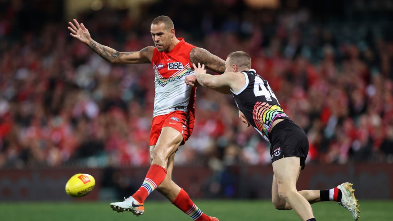 SYDNEY, AUSTRALIA - JUNE 25: LanceÂ Franklin of the Swans kicks during the round 15 AFL match between the Sydney Swans and the St Kilda Saints at Sydney Cricket Ground on June 25, 2022 in Sydney, Australia. (Photo by Cameron Spencer/Getty Images)
