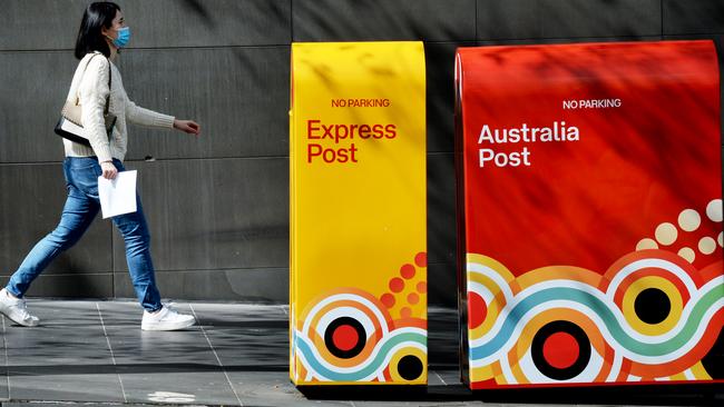 Australia Post is not the only one making cuts. Picture: NCA NewsWire/Andrew Henshaw