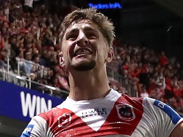 WOLLONGONG, AUSTRALIA - JUNE 07:  Zac Lomax of the Dragons celebrates after scoring a try during the round 14 NRL match between St George Illawarra Dragons and Wests Tigers at WIN Stadium on June 07, 2024, in Wollongong, Australia. (Photo by Jason McCawley/Getty Images)