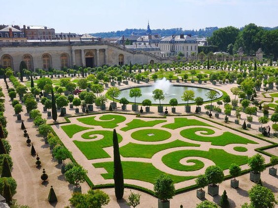 The grounds of the Airelles Chateau de Versailles.