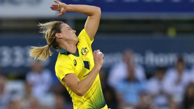 Ellyse Perry bowls a ball during the England v Australia Women's IT20 match. Picture: Henry Browne/Getty