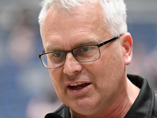 BENDIGO, AUSTRALIA - NOVEMBER 12: Shane Heal, head coach of the Flames speaks to players during the round two WNBL match between Bendigo Spirit and Sydney Flames at Red Energy Arena, on November 12, 2022, in Bendigo, Australia. (Photo by Morgan Hancock/Getty Images)