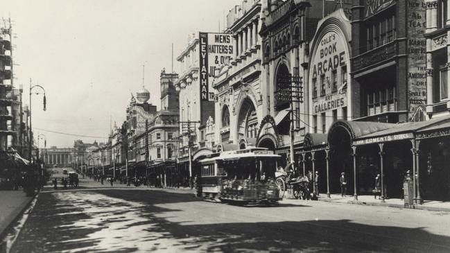 Cole’s Book Arcade on Bourke St, with Parliament House in background. Picture: State Library of Victoria.