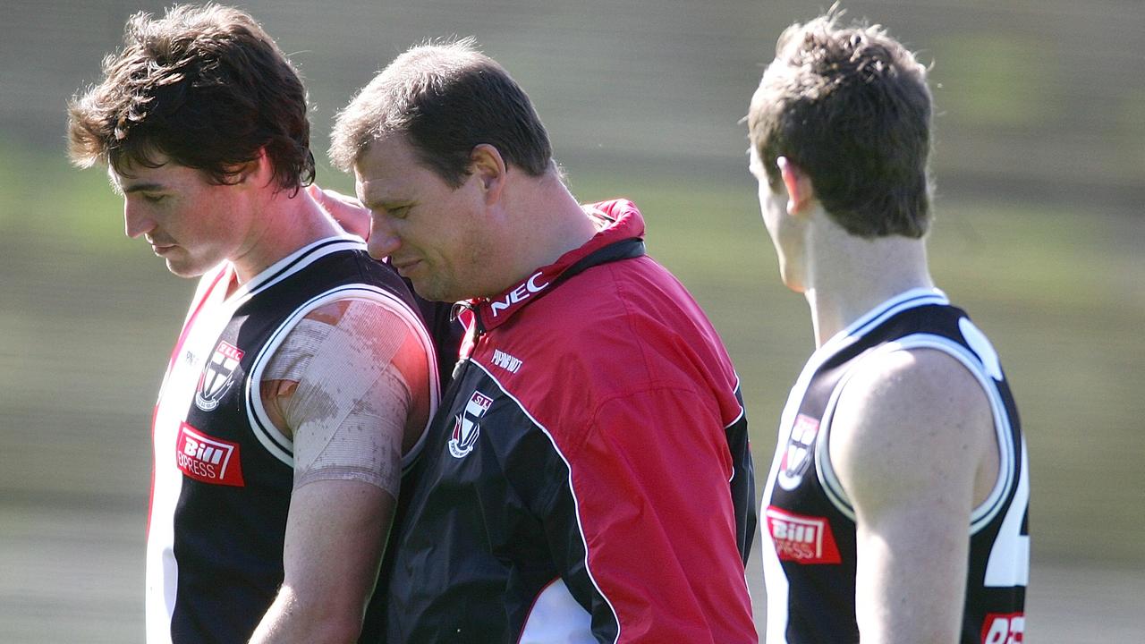 Lenny Hayes, coach Grant Thomas and Nick Dal Santo at St Kilda training in 2006. 