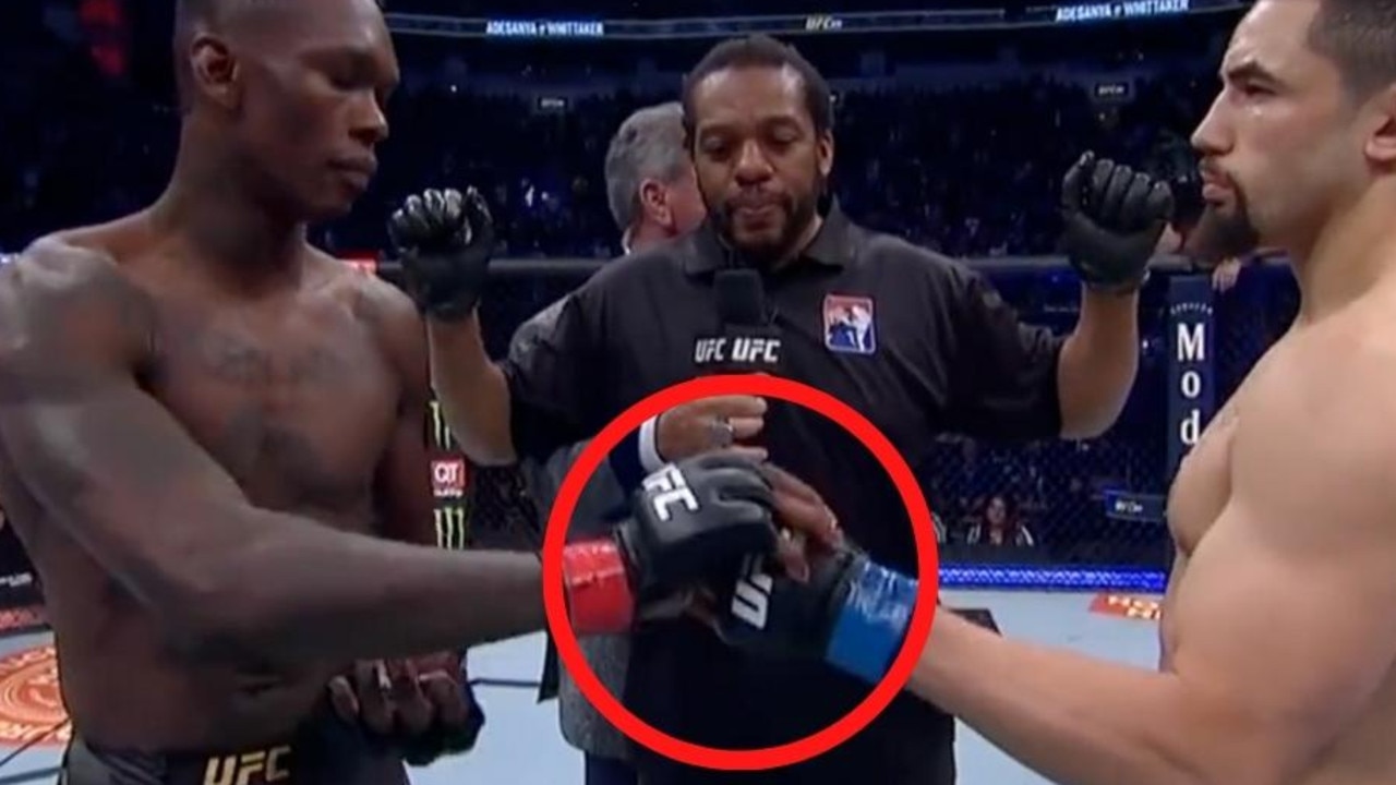 Israel Adesanya's pre-fight gesture is amazing.