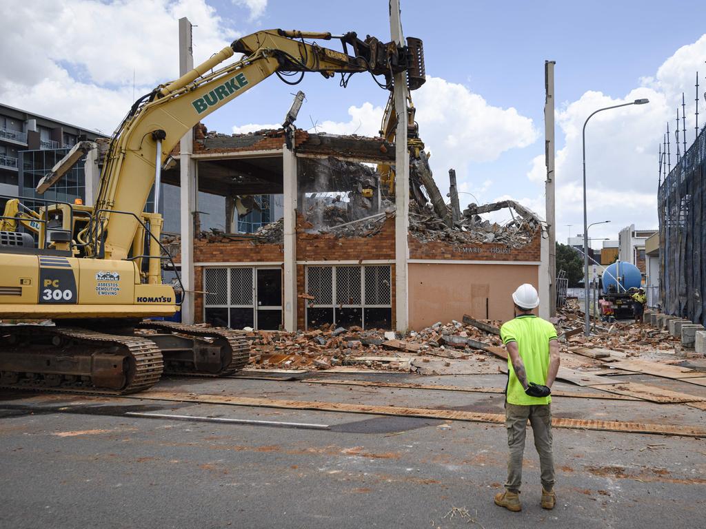 Demolition work on the site of the new Toowoomba head office of People First Bank (formerly Heritage Bank) at 502 Ruthven St. Picture: Kevin Farmer