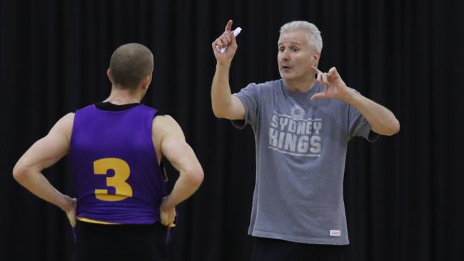 Kings coach Andrew Gaze wary of Brisbane Bullets weapons ...