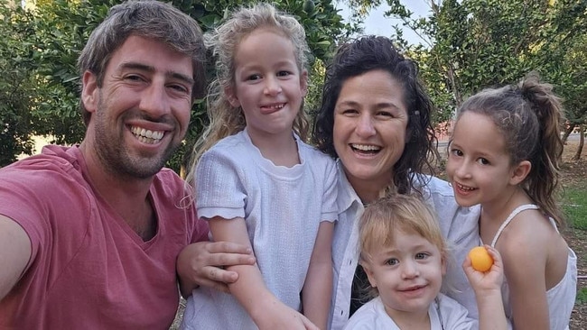 Tamar, Yonatan and their children Shachar (6), Arbel (6), Omer (4) were murdered by Hamas terrorists in Kibbutz Nir Oz. Source: Twitter / Israel Foreign Ministry