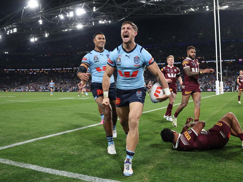 Zac Lomax was presented with his maiden NSW jersey by former Dragons teammate Trent Merrin. Picture: Getty Images