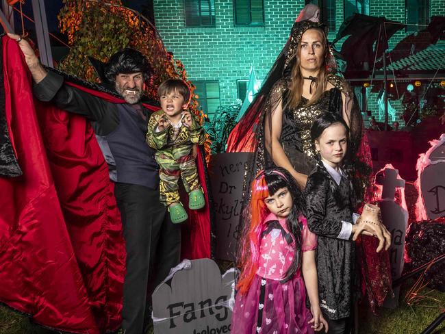 Amedeo Gallicchio and Jess Louchard with kids Sofia 7, Lucia 6 and Valentino 3 at the front of their Halloween House 2024.Picture by Wayne Taylor 30th October 2024